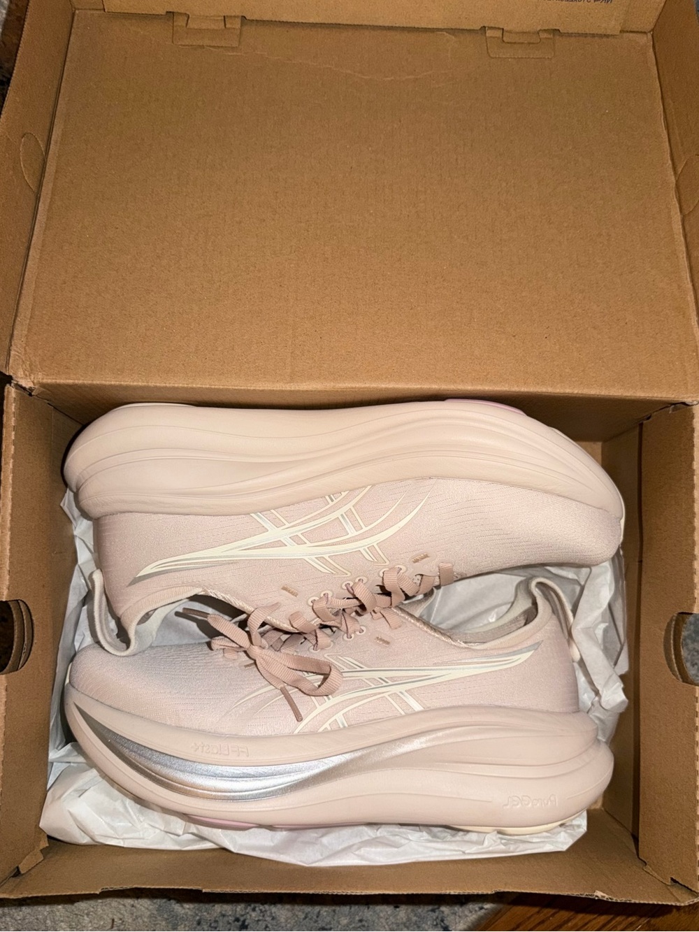 Women's ASICS Gel Nimbus 28